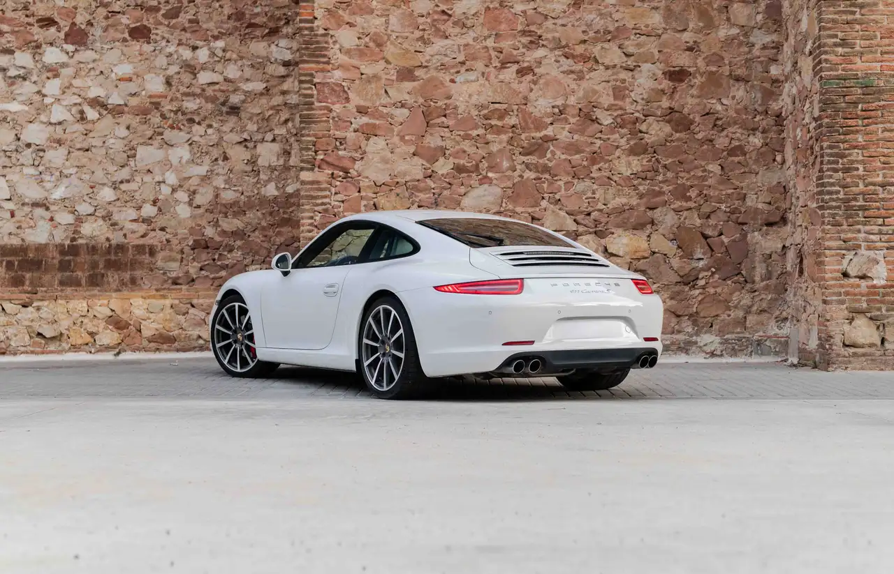2011 Porsche 991 Carrera S Coupé PDK, photograph 4
