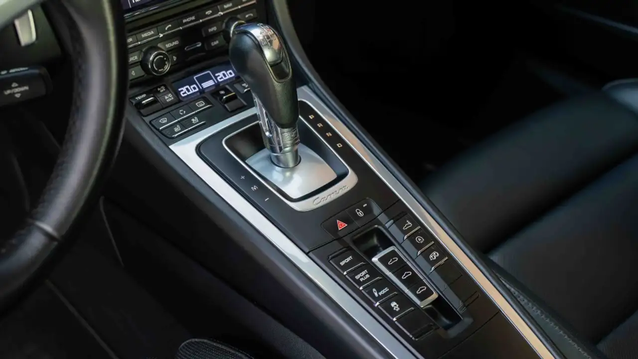 2011 Porsche 991 Carrera S Coupé PDK, photograph 7