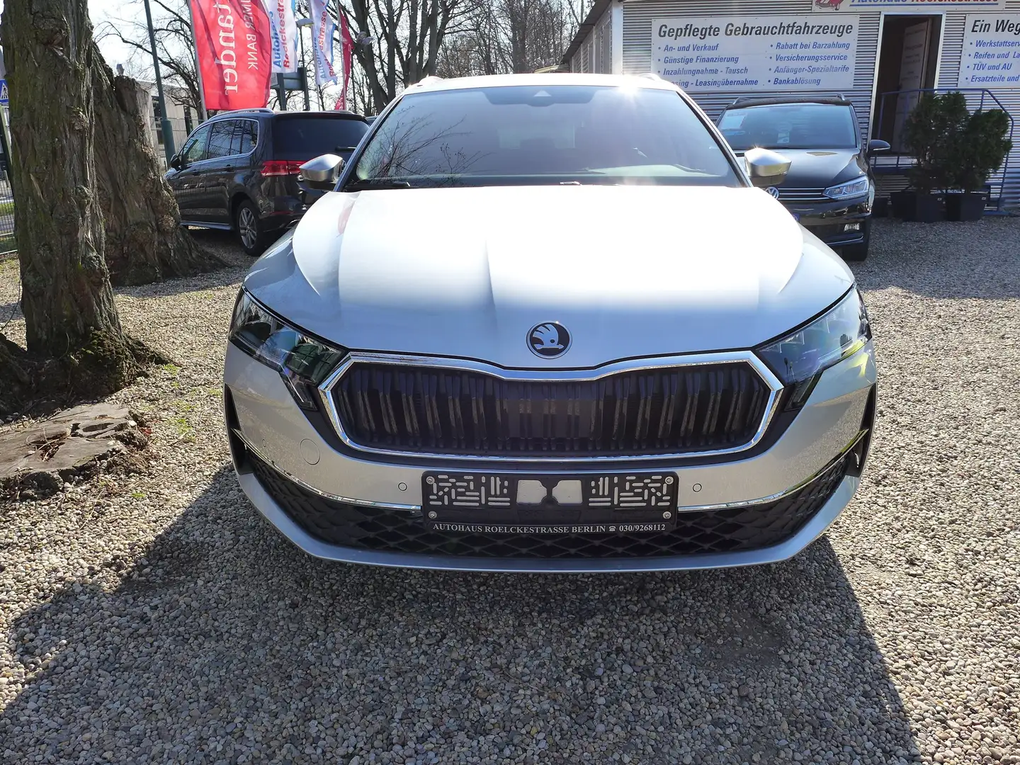 Skoda Octavia Combi 2.0 TDI DSG Selection LED/Navi Plateado - 2
