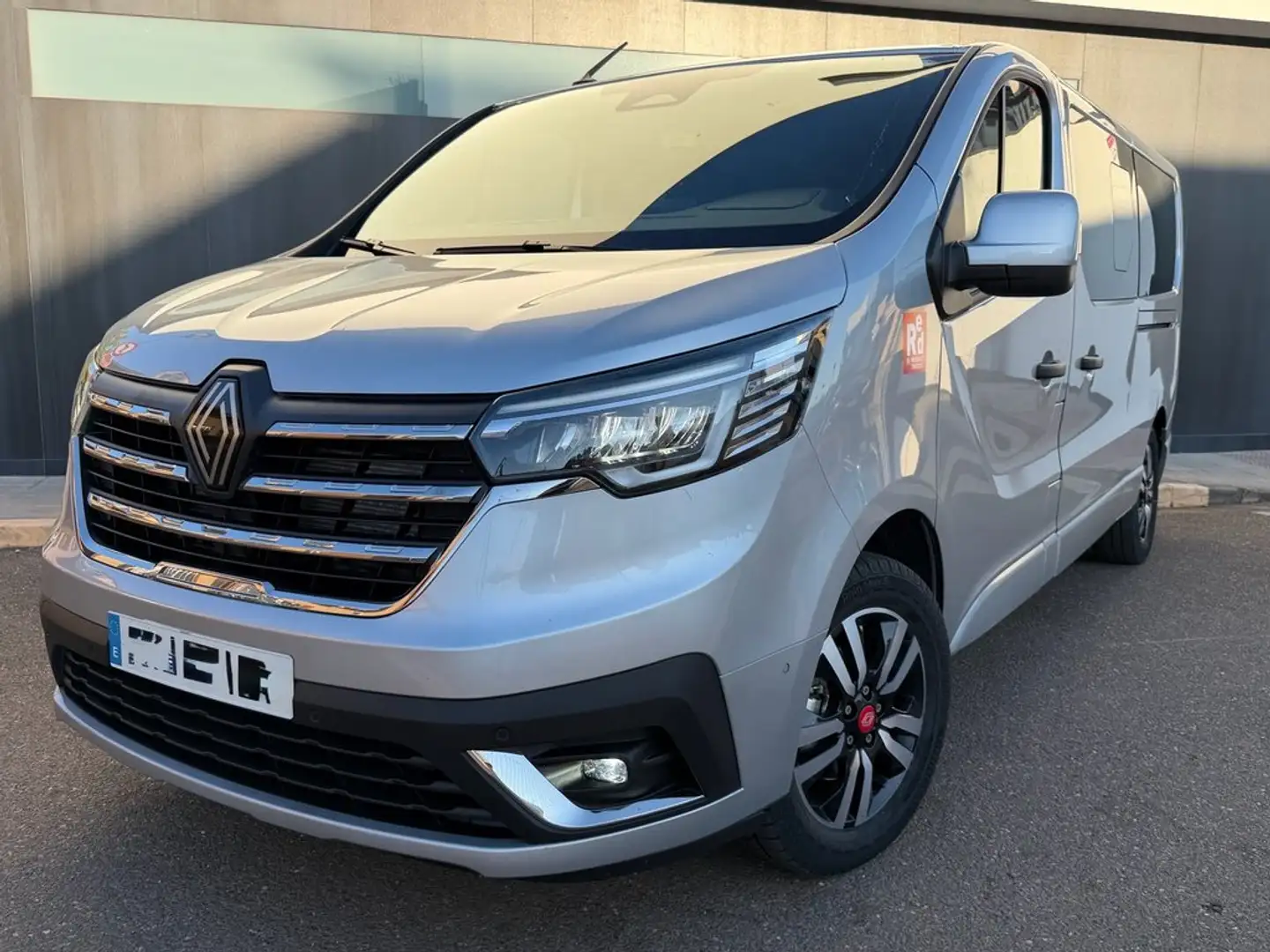 Renault Trafic Equilibre Energy Blue dCi 110kW AT Gris - 1