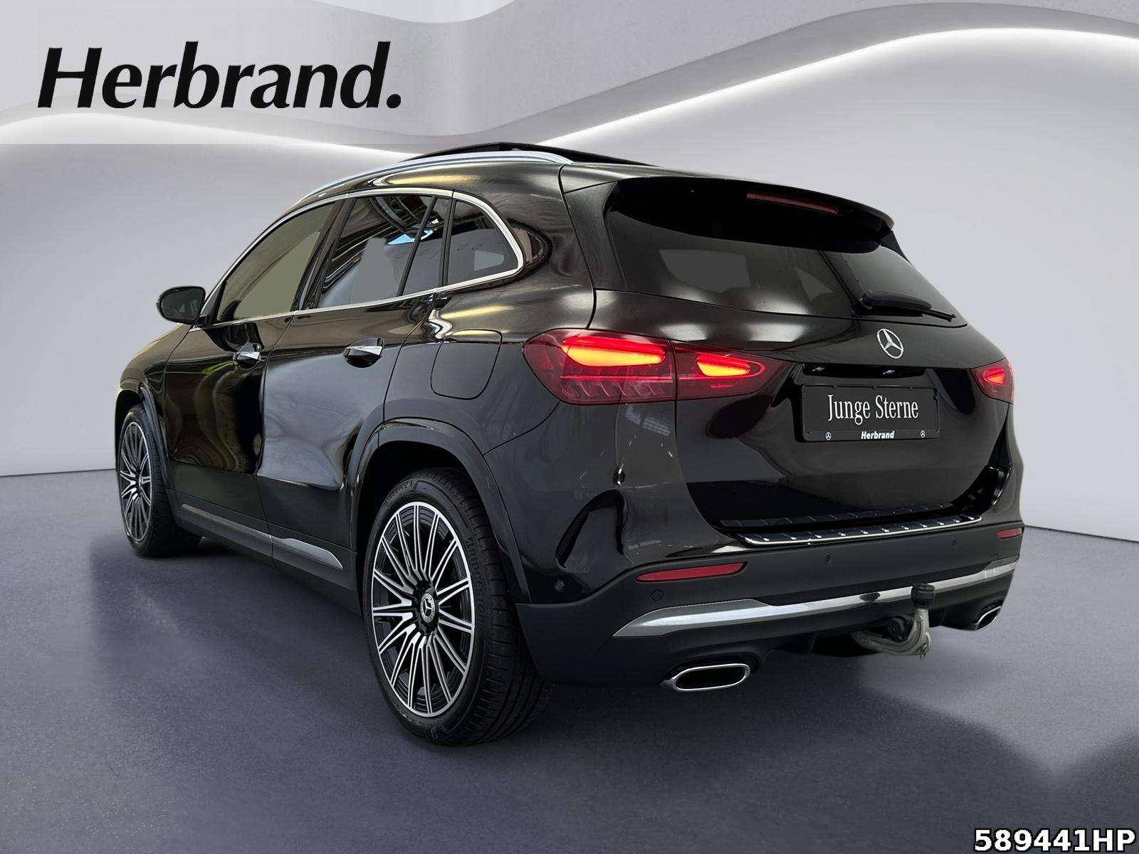 Mercedes-Benz GLA 220