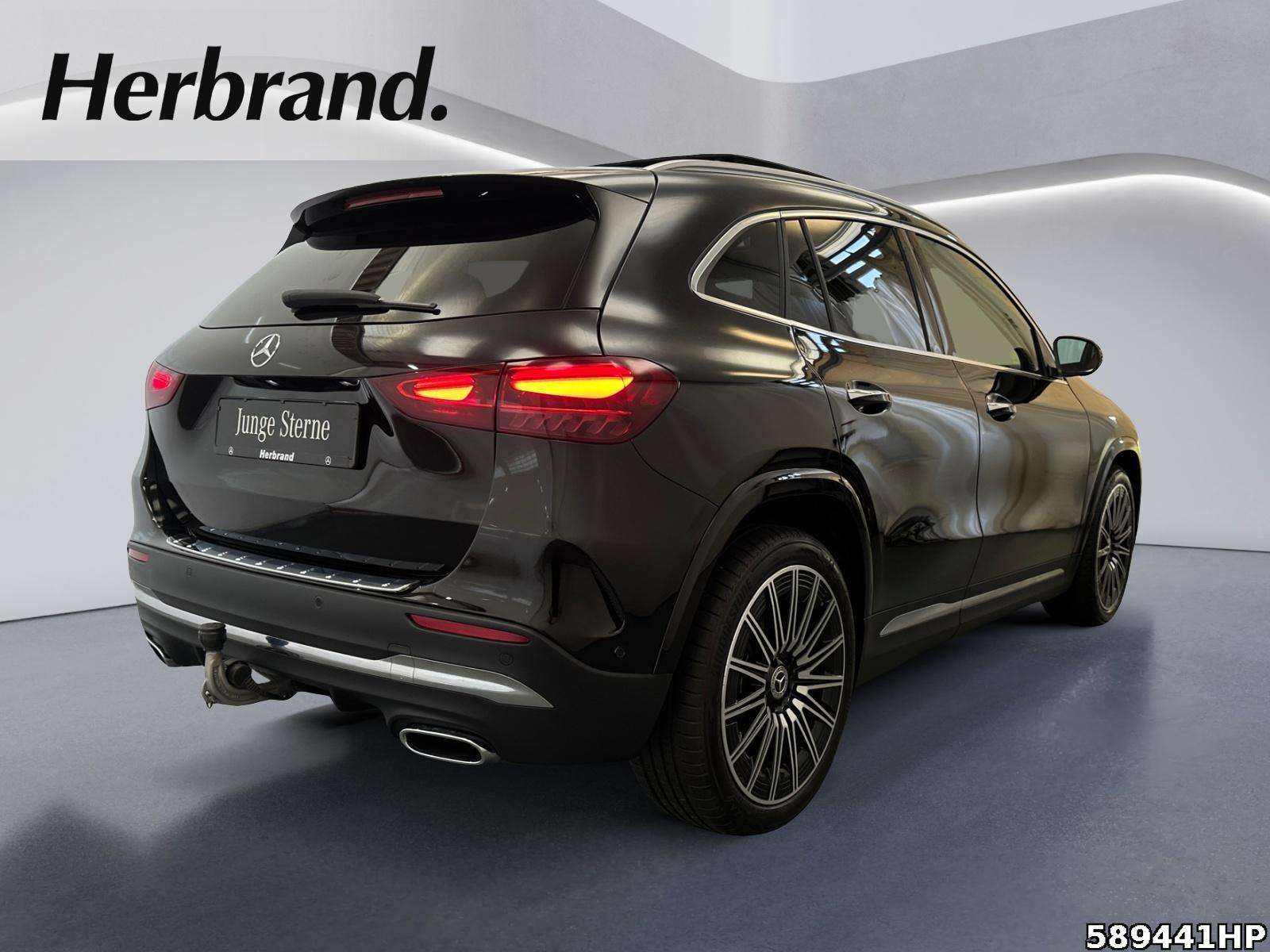 Mercedes-Benz GLA 220