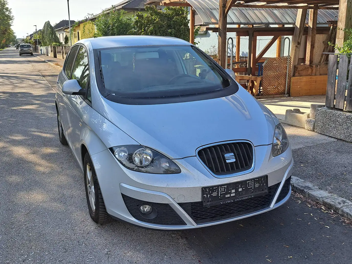 SEAT Altea Chili-Copa 1,6 CR TDI Kombi / Family Van Grau - 1