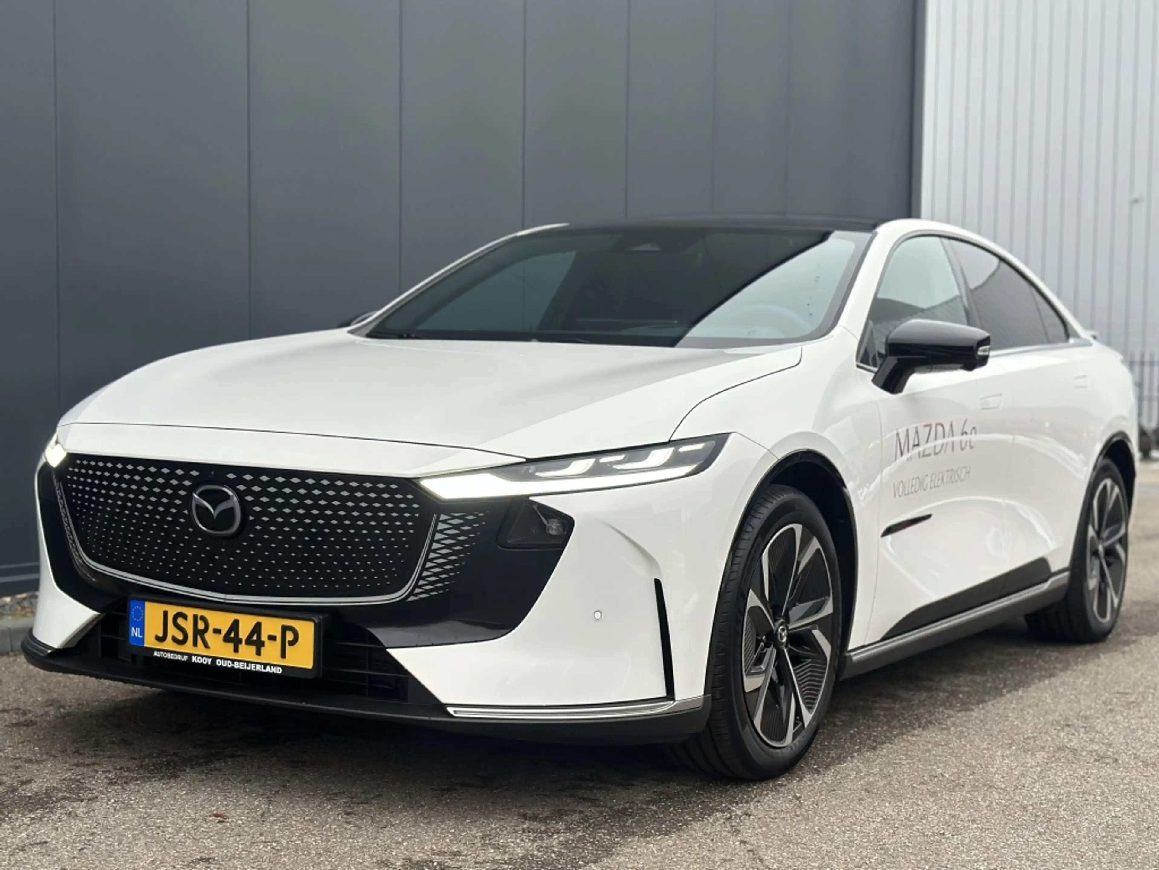 Mazda 6e Takumi 68.8 kWh — photo 10