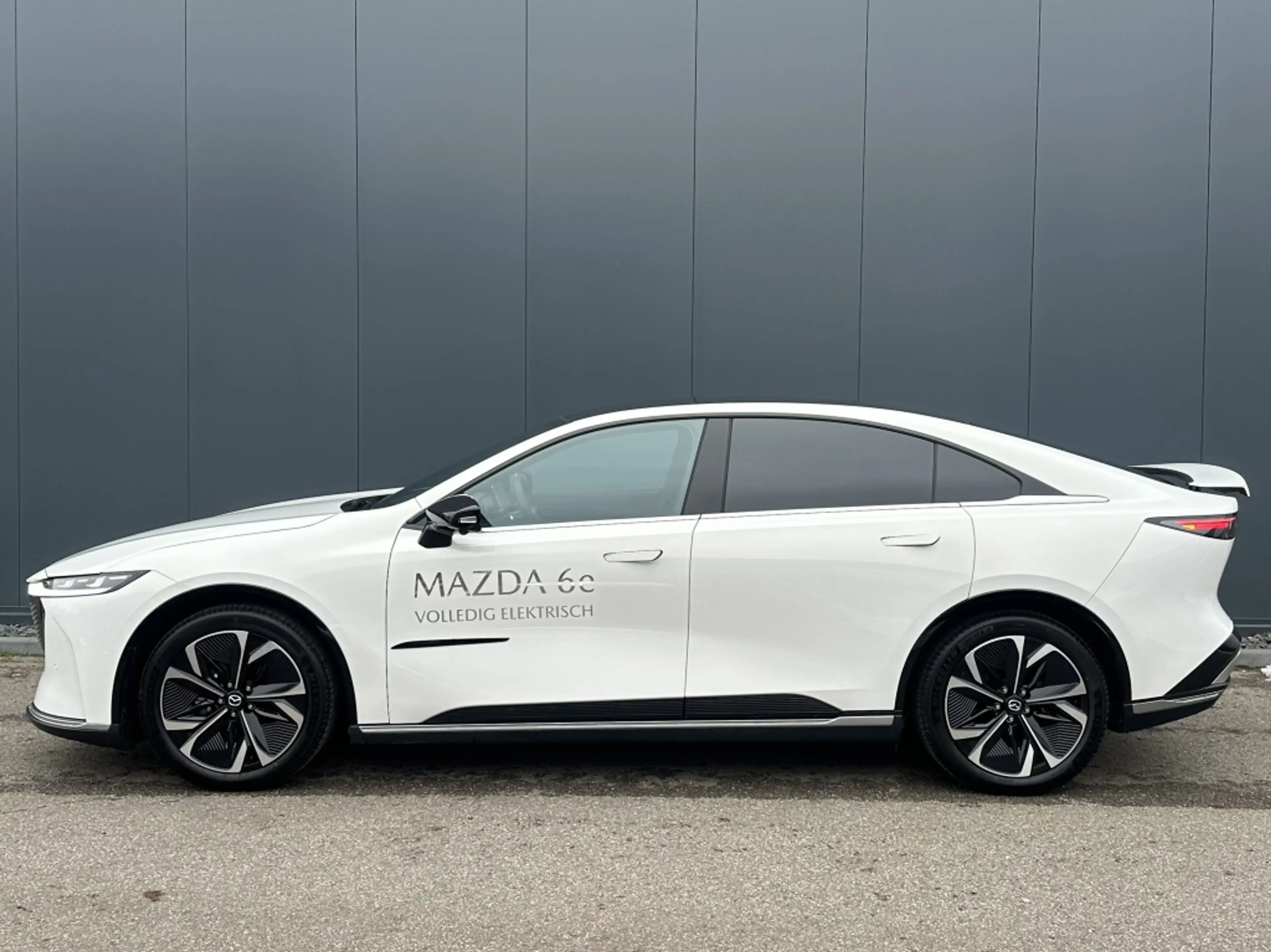 Mazda 6e Takumi 68.8 kWh — photo 13