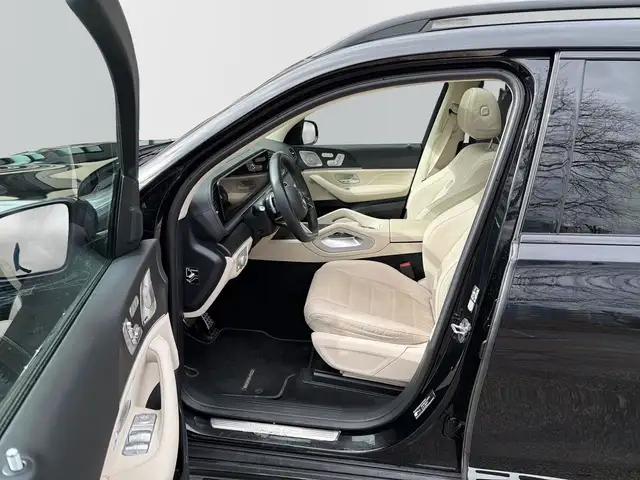 Mercedes-Benz GLS view 8