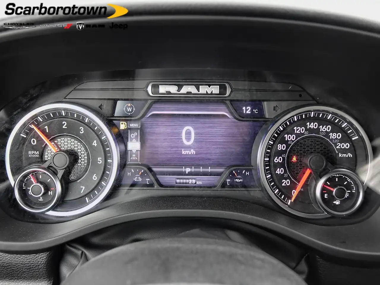 RAM 1500 снимка RAM 1500
