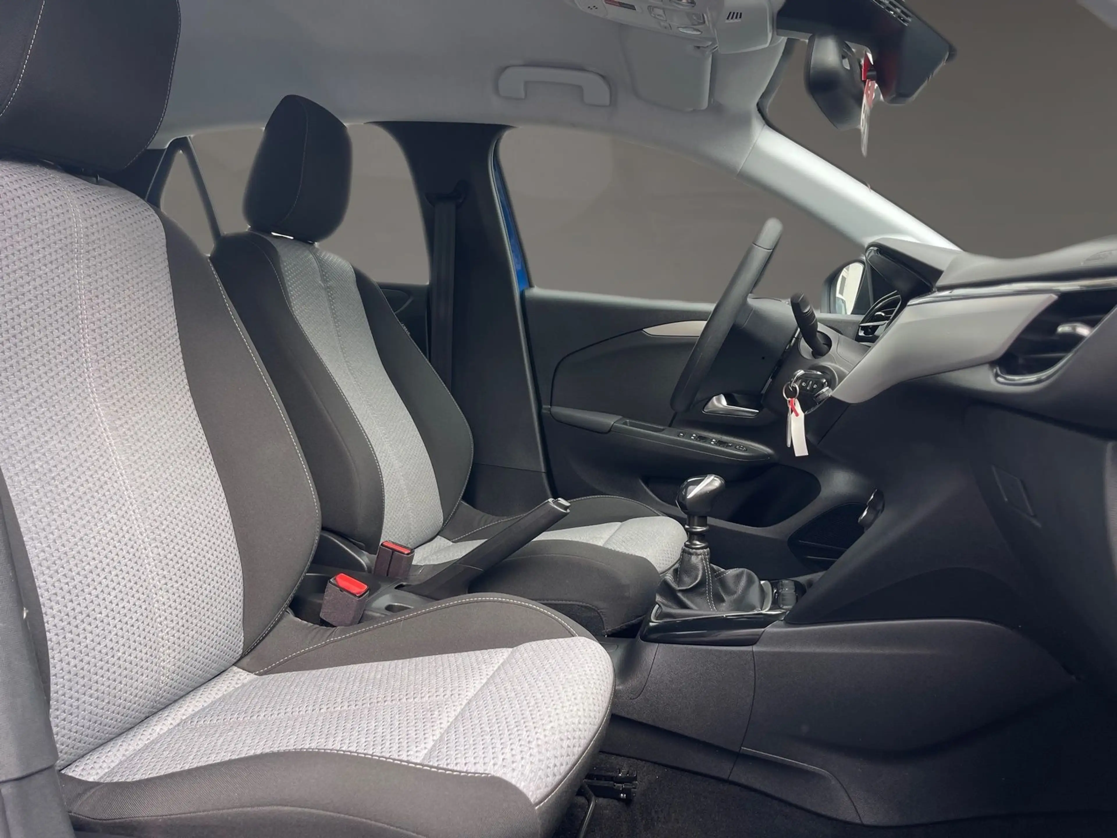 Opel Corsa F Edition Apple CarPlay Kamera PDC Klima — photo 12