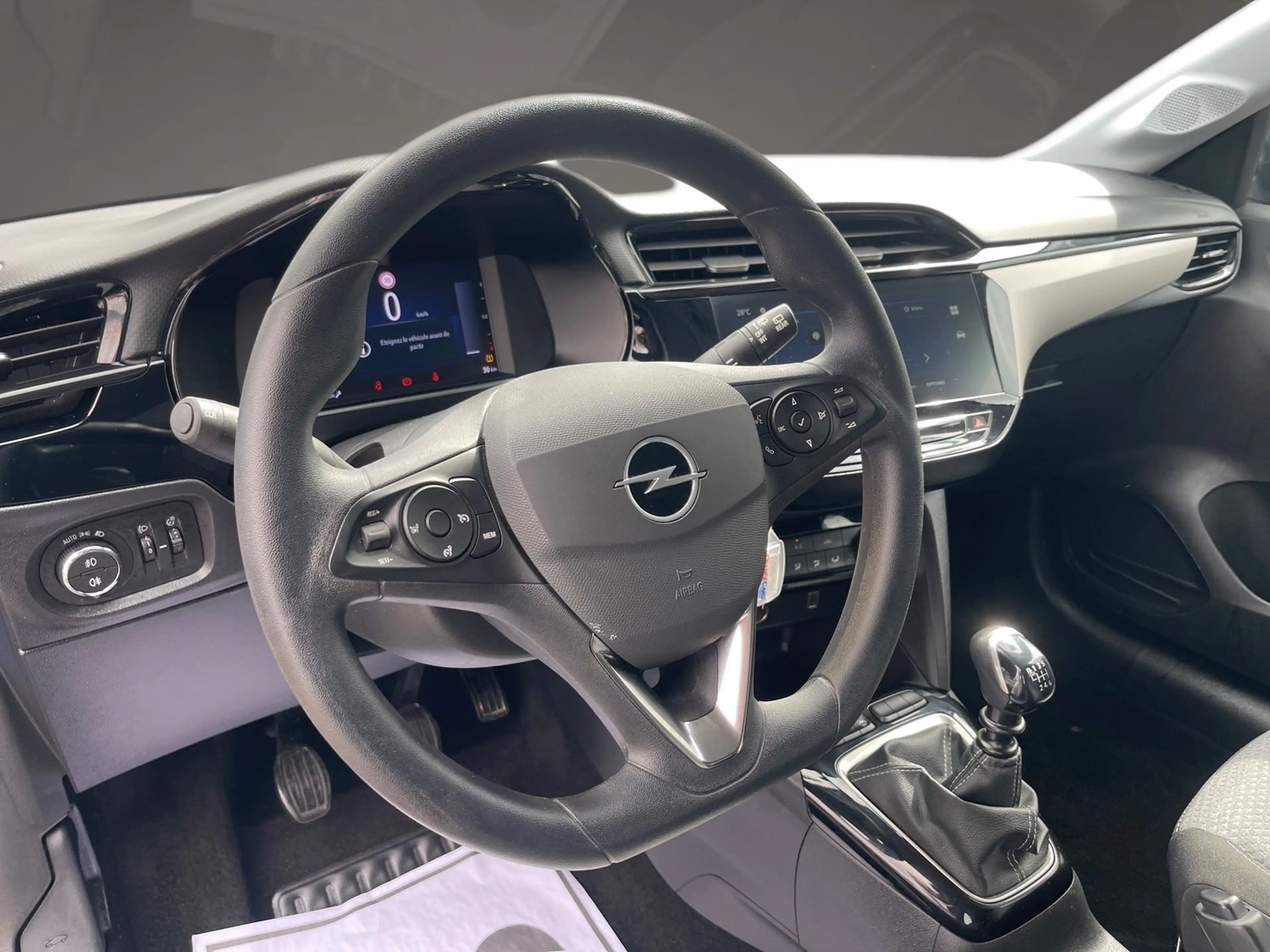 Opel Corsa F Edition Apple CarPlay Kamera PDC Klima — photo 9