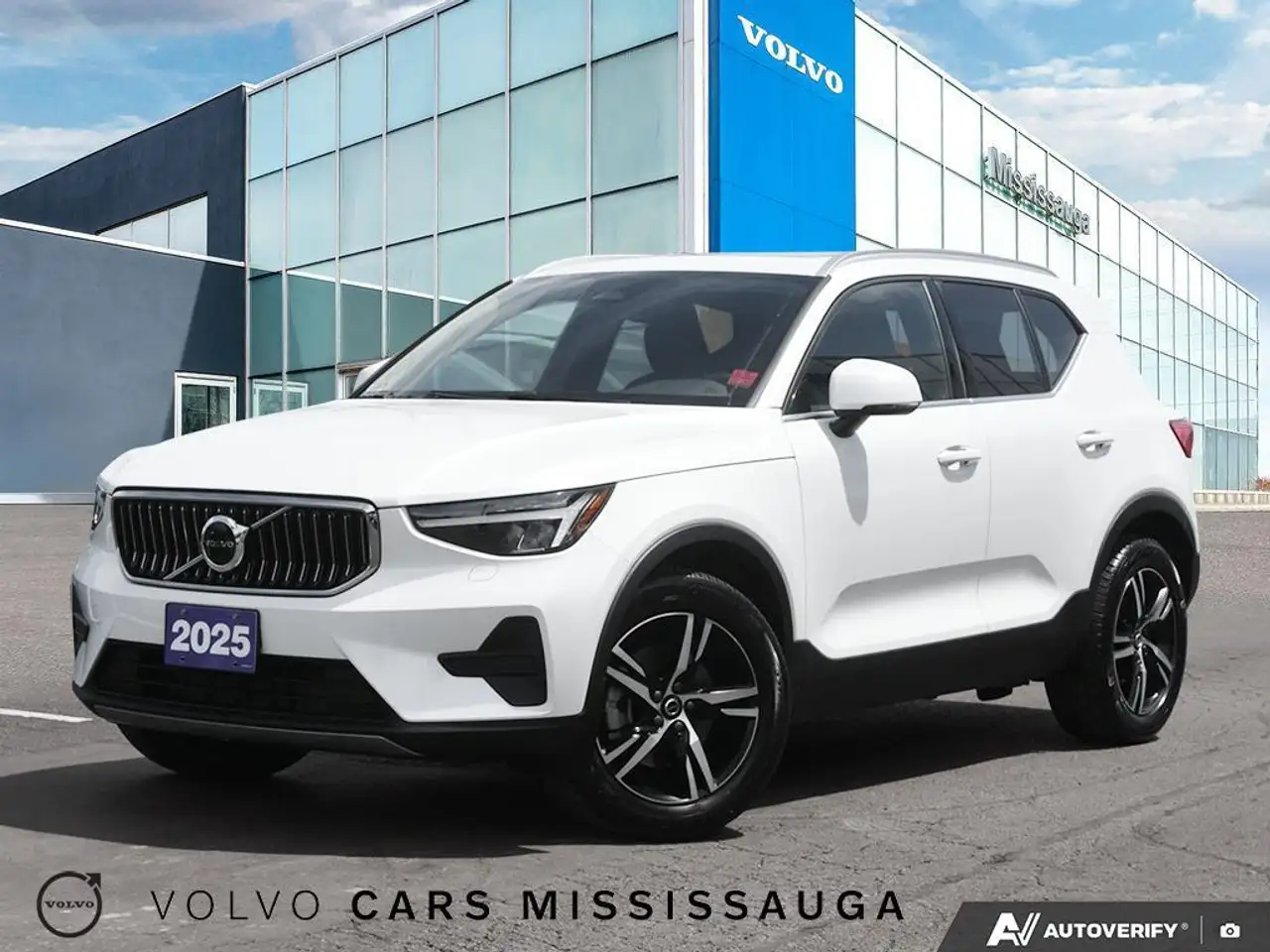 2025 Volvo XC40