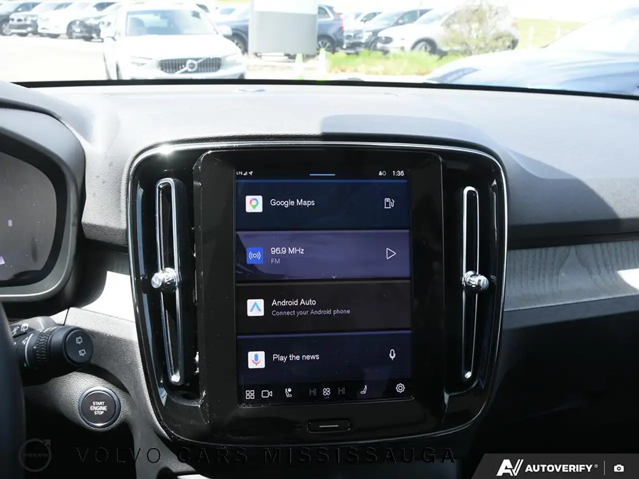 Volvo XC40 снимка Volvo XC40