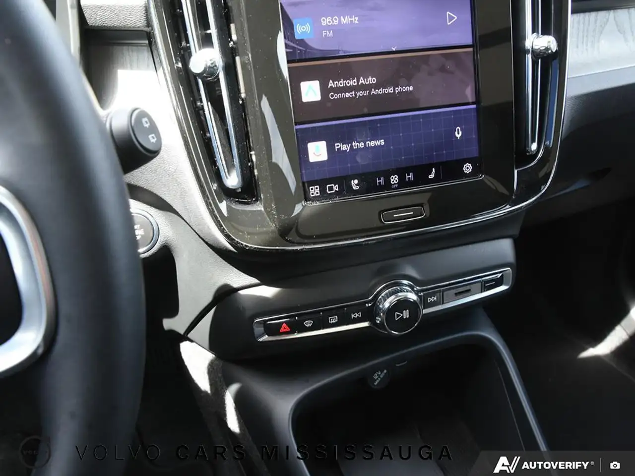Volvo XC40 снимка Volvo XC40