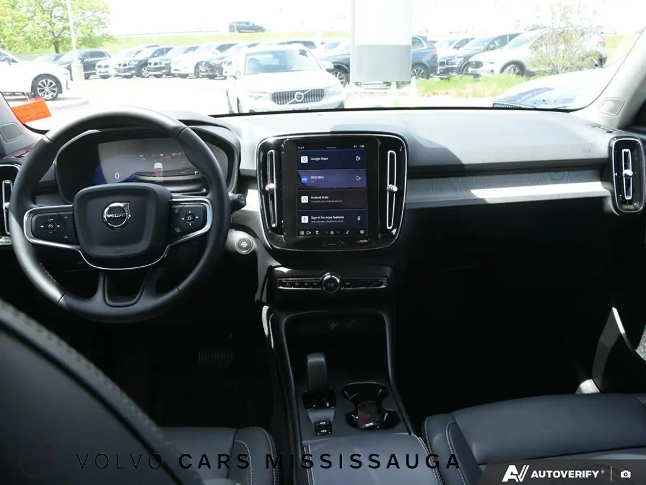 Volvo XC40 снимка Volvo XC40