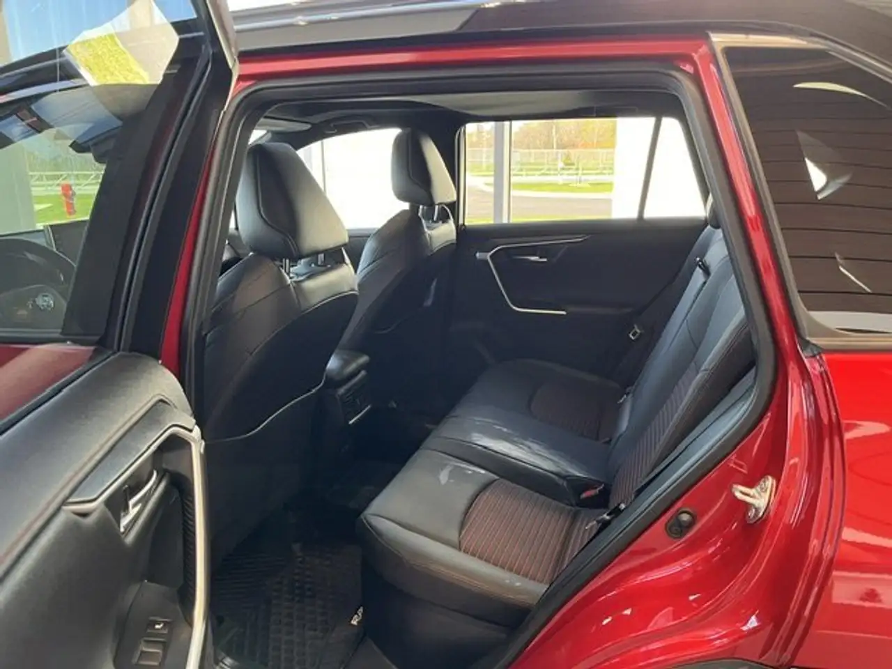 Toyota RAV 4 Prime снимка Toyota RAV 4 Prime