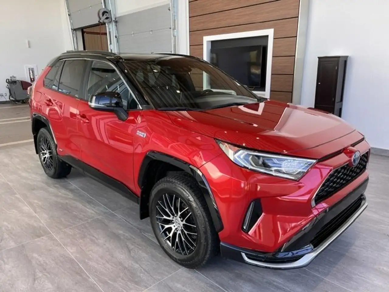 Toyota RAV 4 Prime снимка Toyota RAV 4 Prime