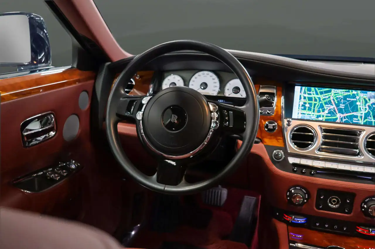Rolls-Royce Ghost photo Rolls-Royce Ghost