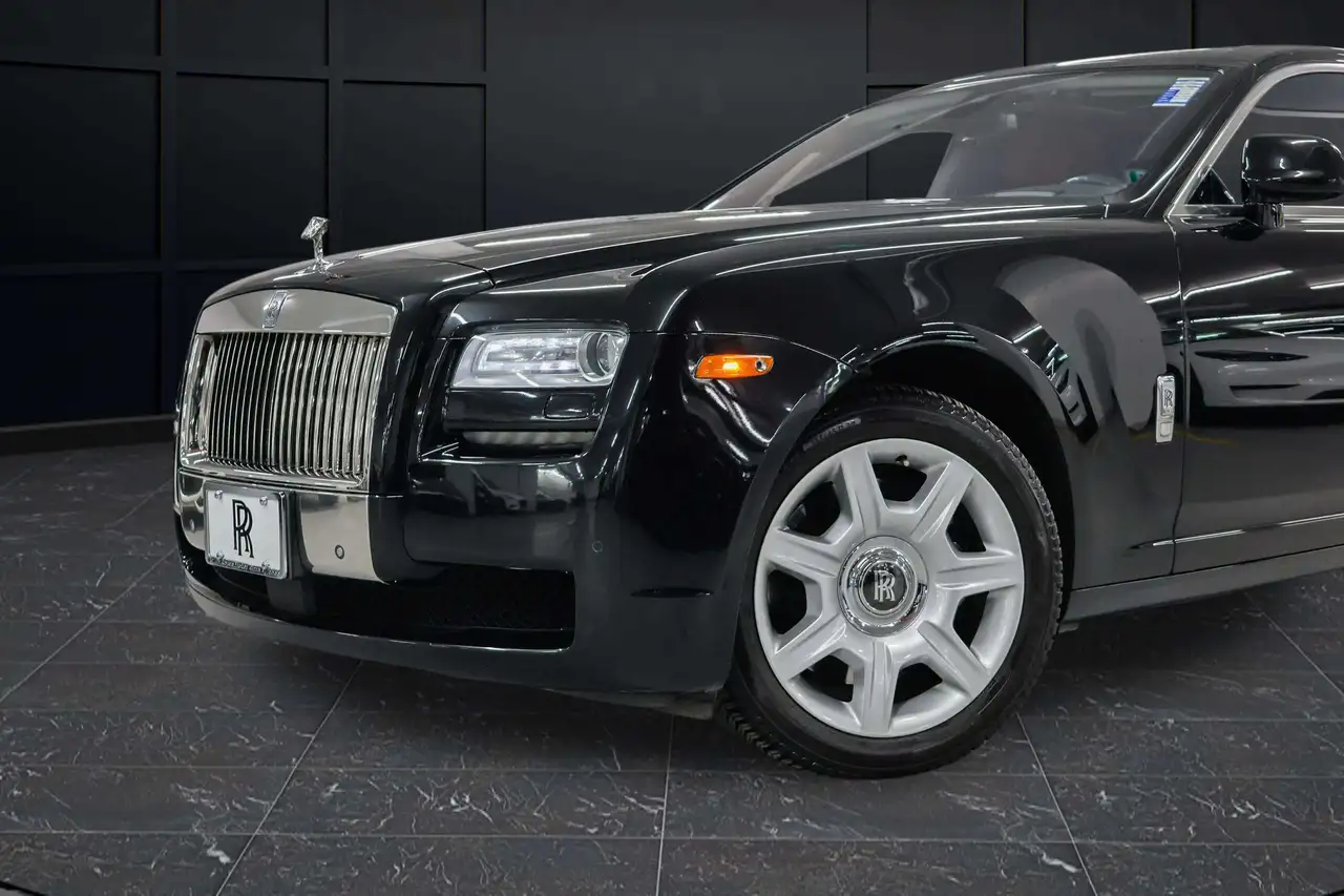 Rolls-Royce Ghost photo Rolls-Royce Ghost