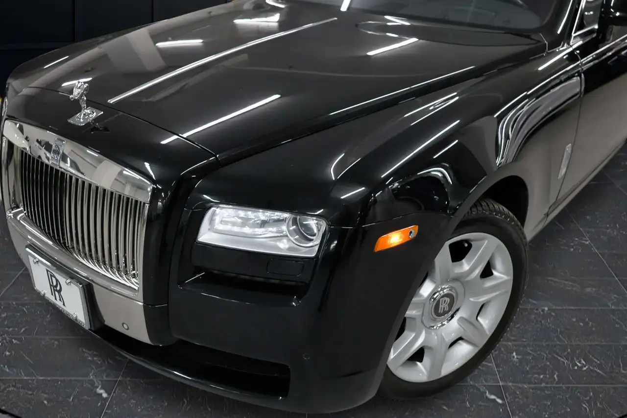 Rolls-Royce Ghost photo Rolls-Royce Ghost