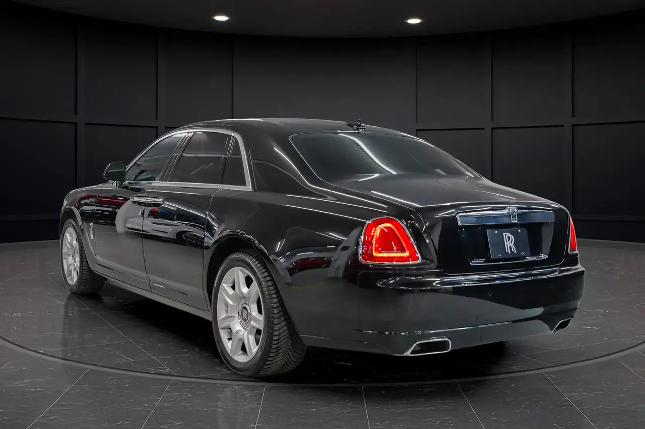 Rolls-Royce Ghost photo Rolls-Royce Ghost