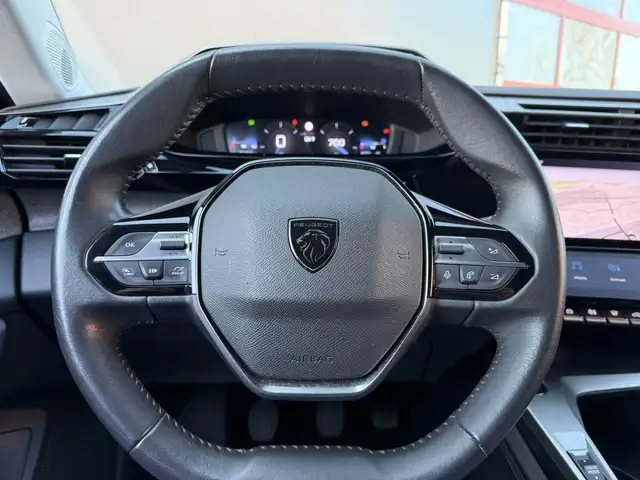 Peugeot 308 view 12