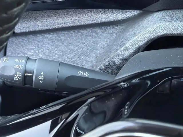 Peugeot 308 view 10