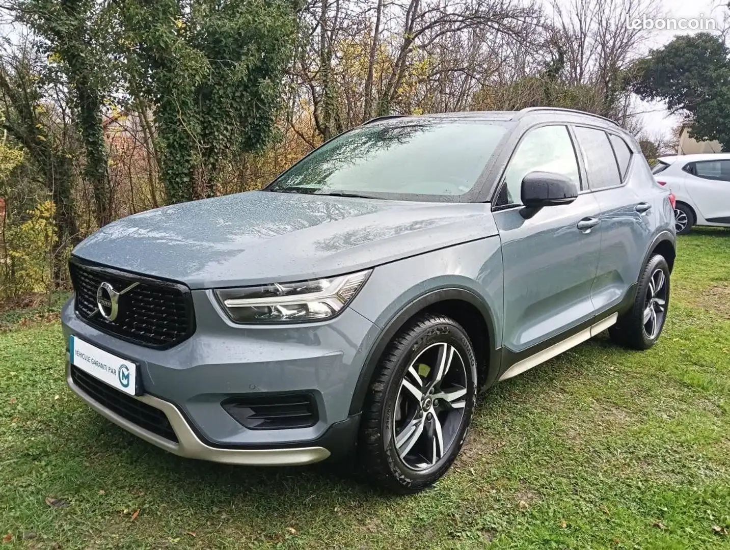 Volvo XC40 D3 150ch R-Design Geartronic 8 Révisé & Garantie 12 mois Kit distribution remplacé Gris - 1