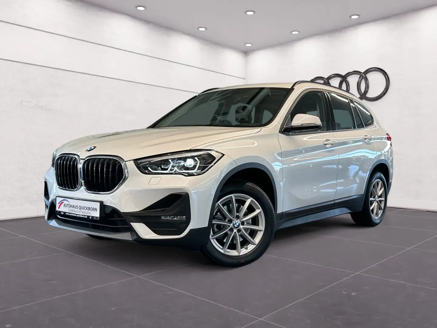 BMW X1 sDrive 18 i Advantage NAVI+ HUD LED KAMERA Weiß - 2