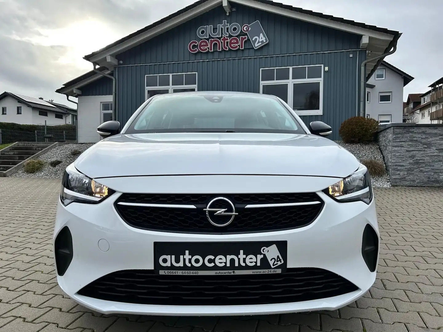 Opel Corsa F 1.2i°1.Hand°Kamera°Shz°Navi°8-fach° Weiß - 2