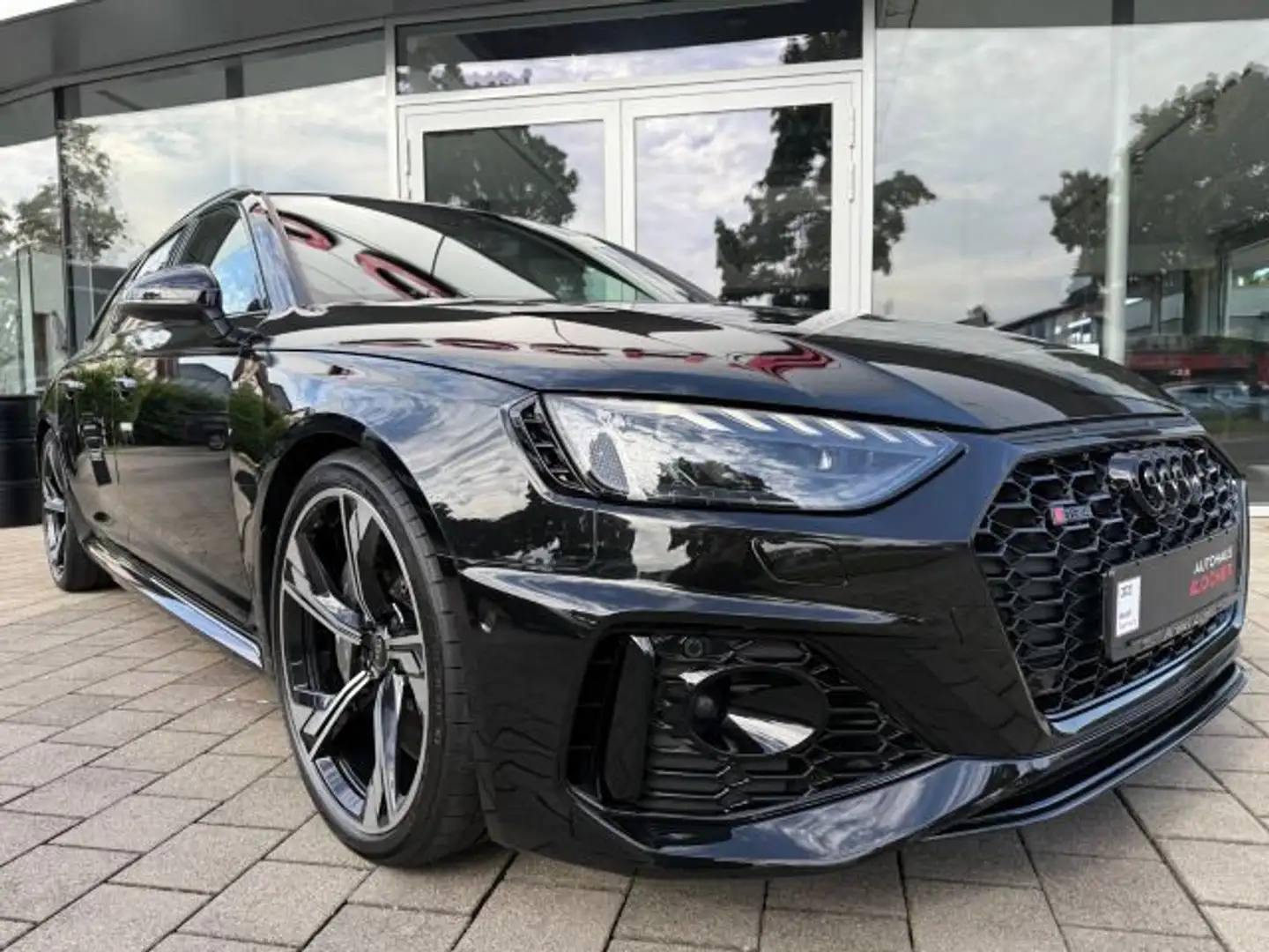 Audi RS4 Matrix LED HUD Pano Bang&Olufsen Noir - 2