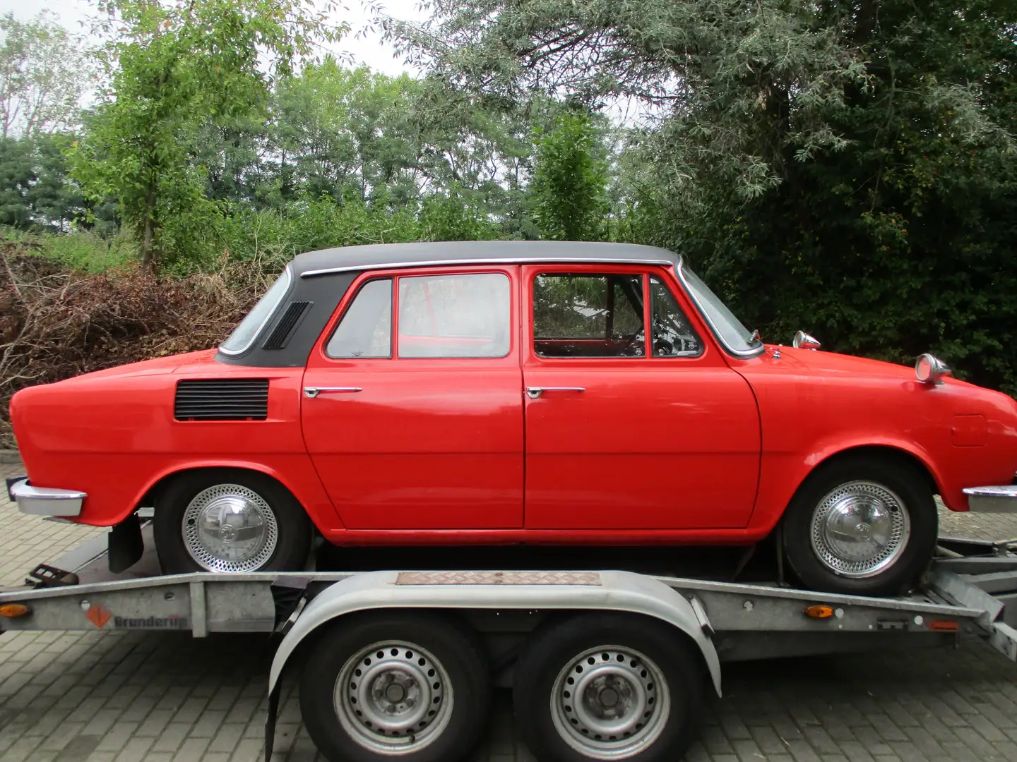 Skoda S 100 , Nachfolger MB 1000 Roşu - 2