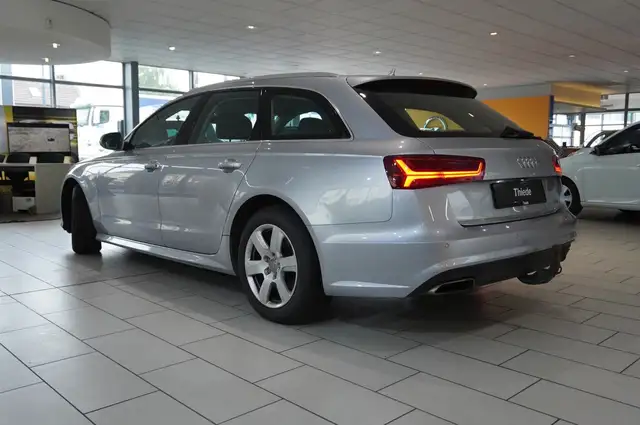 Audi A6 Avant view 13
