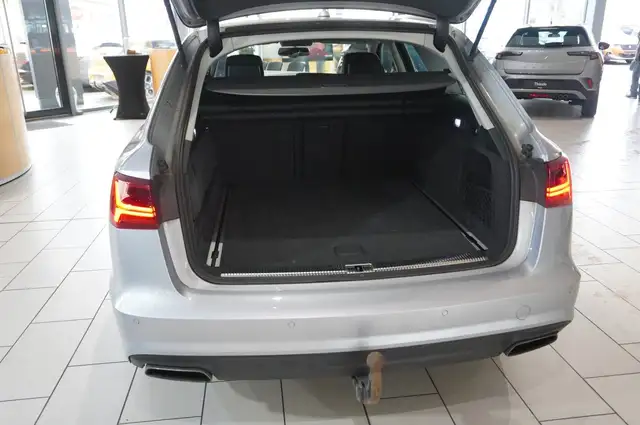 Audi A6 Avant view 14