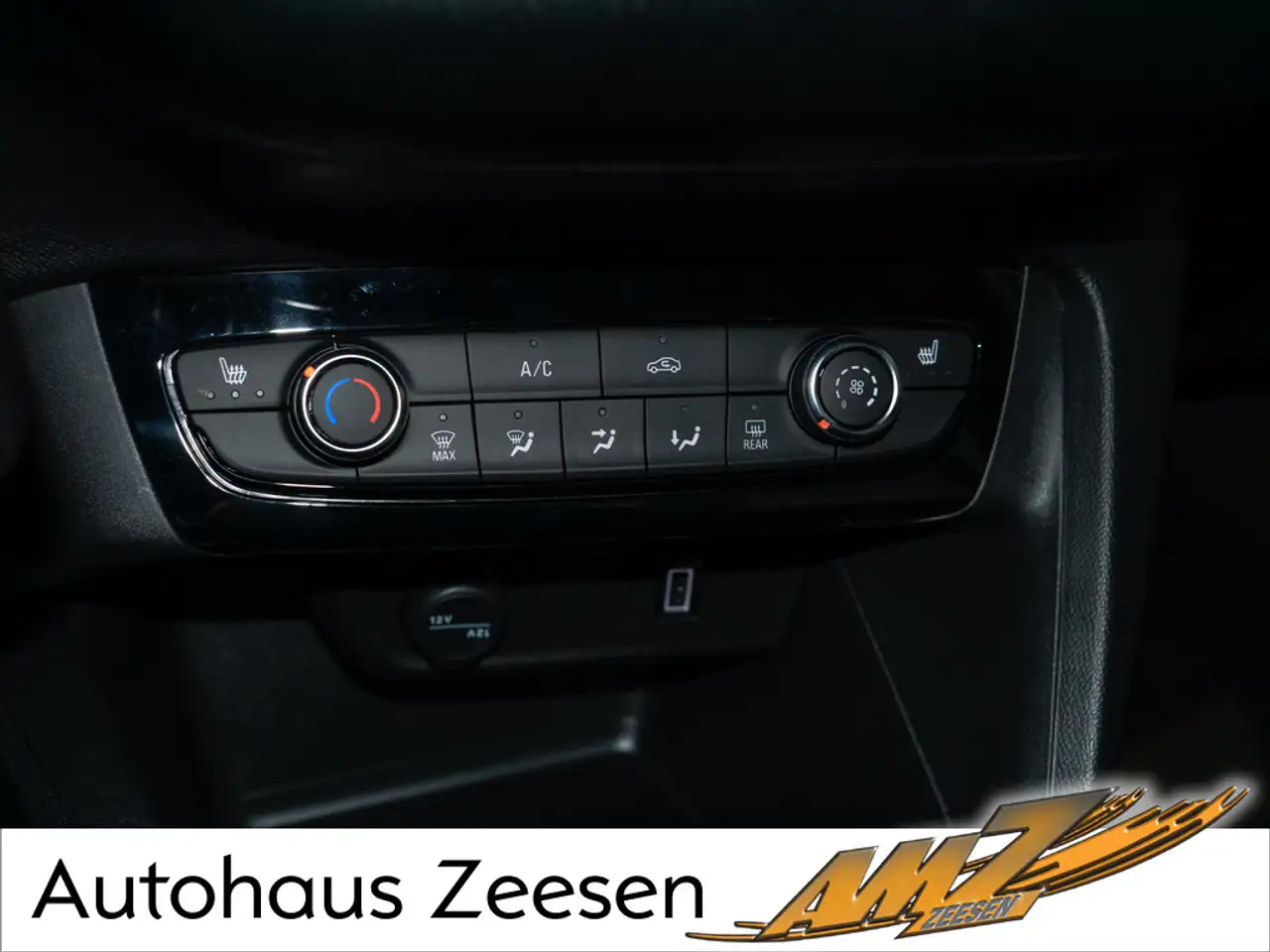 Opel Corsa 1.2 Turbo Edition NAVI PDC ALLWETTER 10