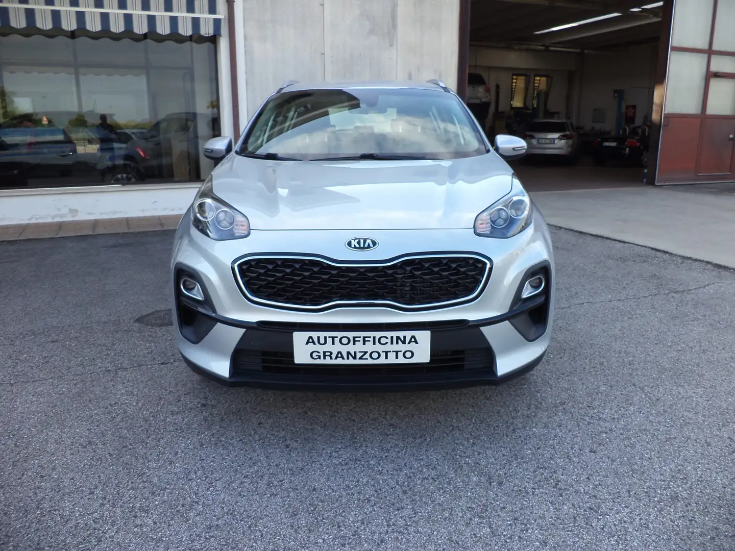 Kia Sportage Sportage 1.6 crdi mhev Busines Class 2wd 136cv dct Argento - 2