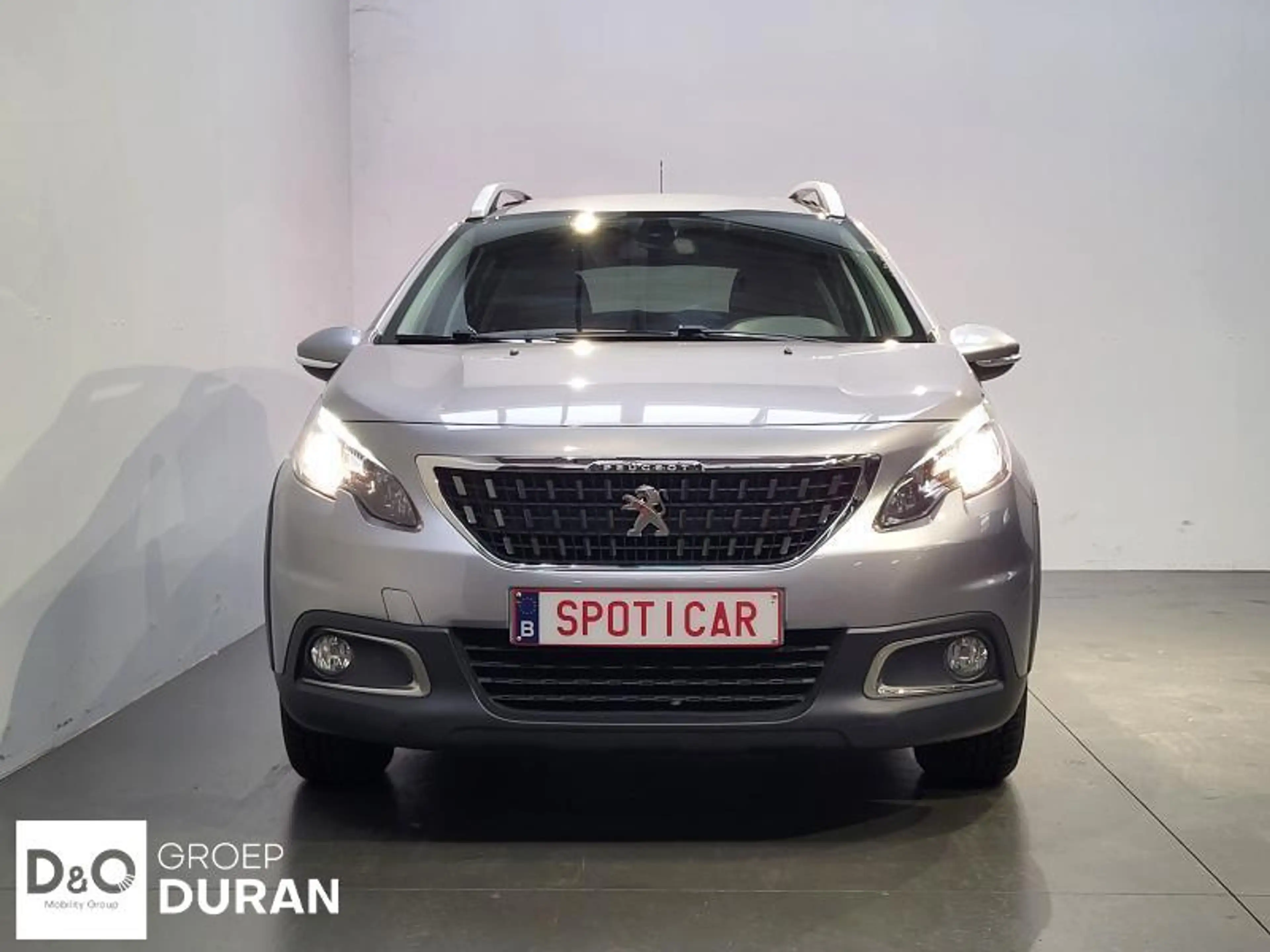 Peugeot 2008 Signature 1.2 Turbo man.6 — photo 8
