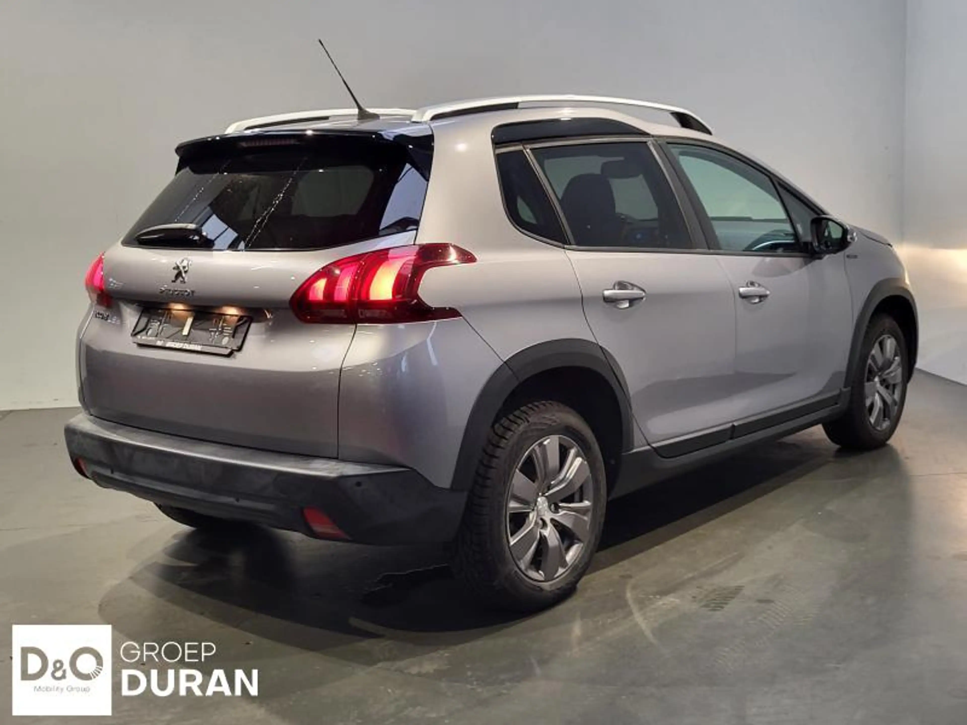 Peugeot 2008 Signature 1.2 Turbo man.6 — photo 6
