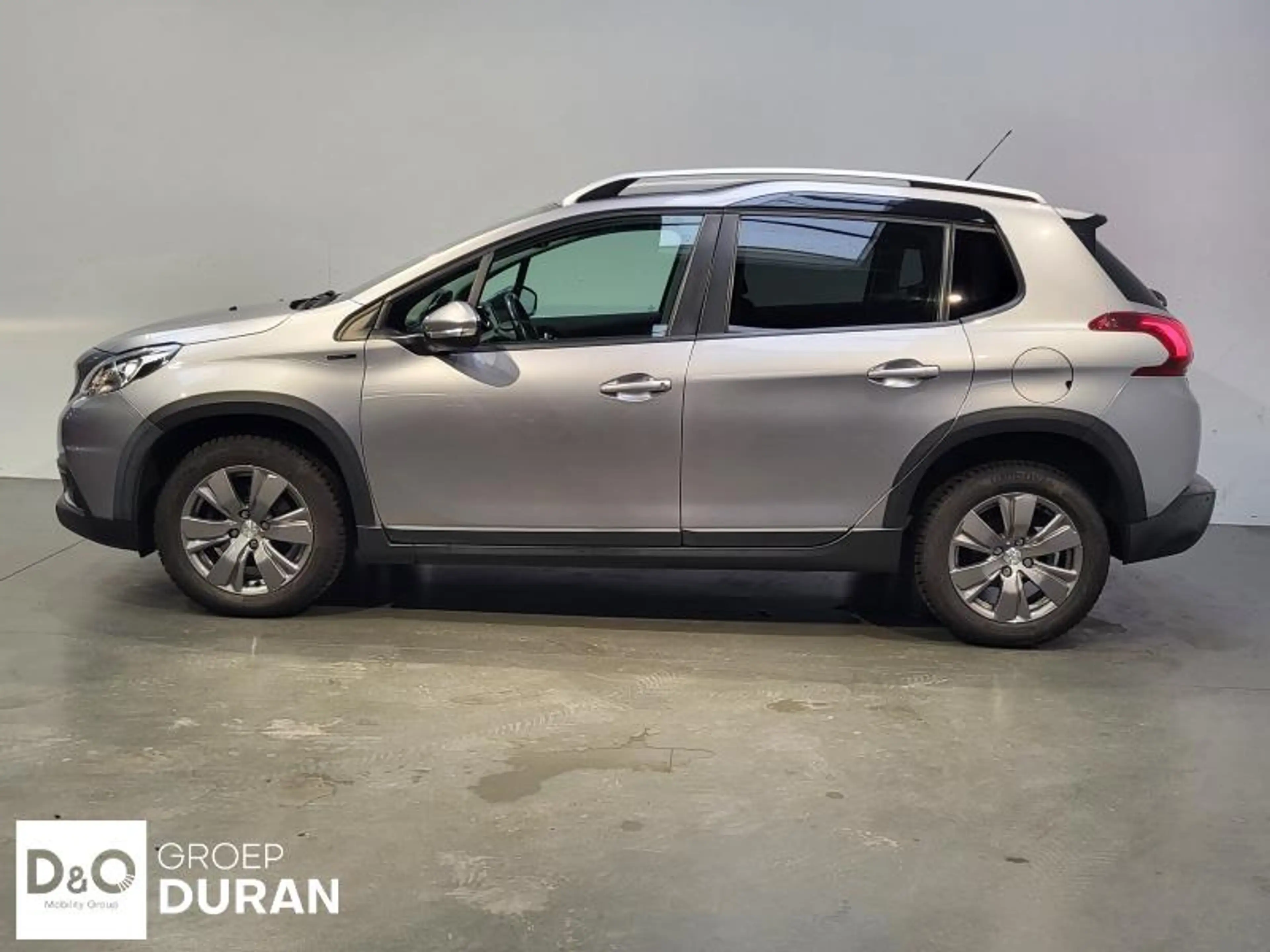 Peugeot 2008 Signature 1.2 Turbo man.6 — photo 2