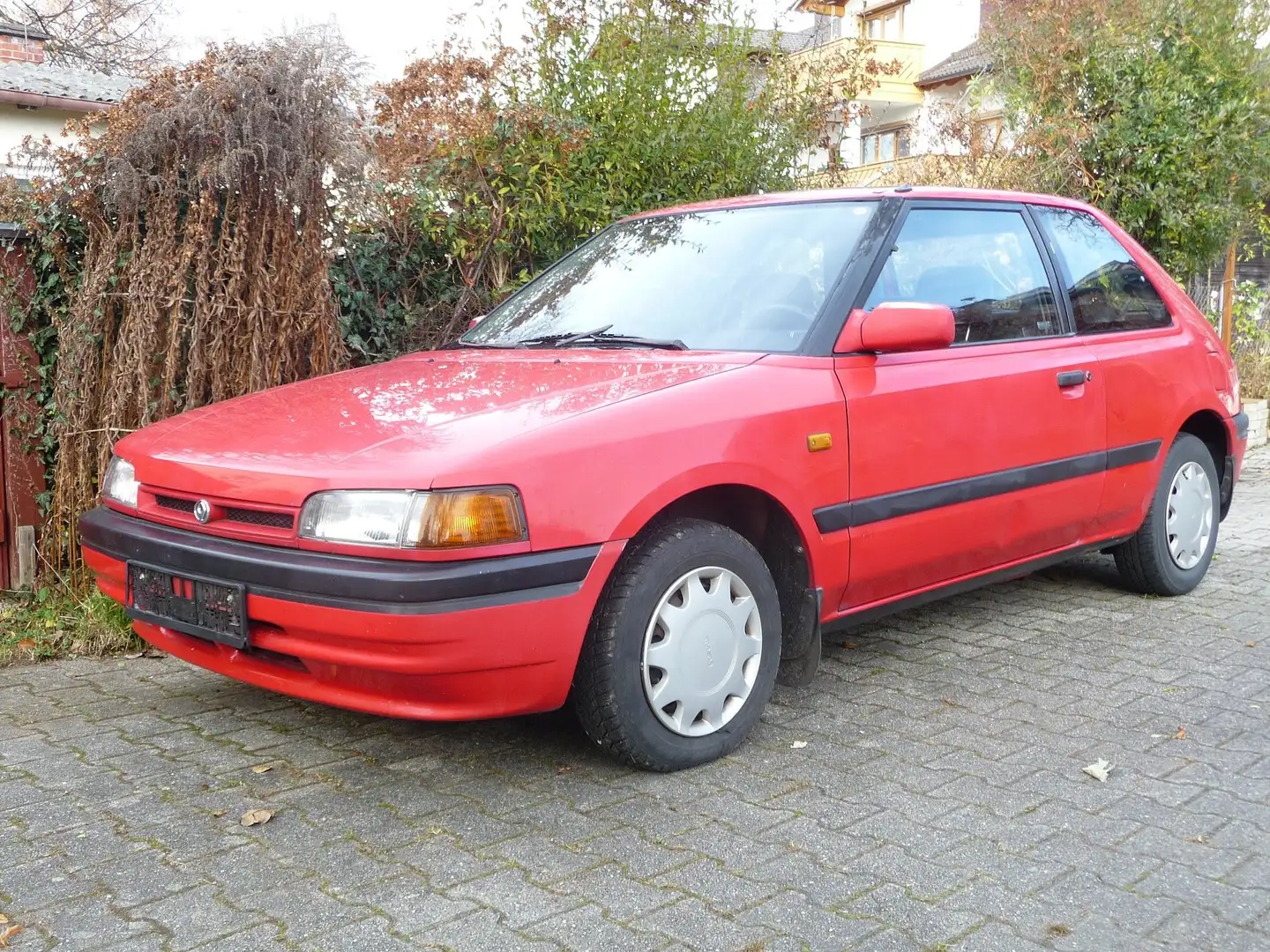 Mazda 323 323 Classic Rot - 1