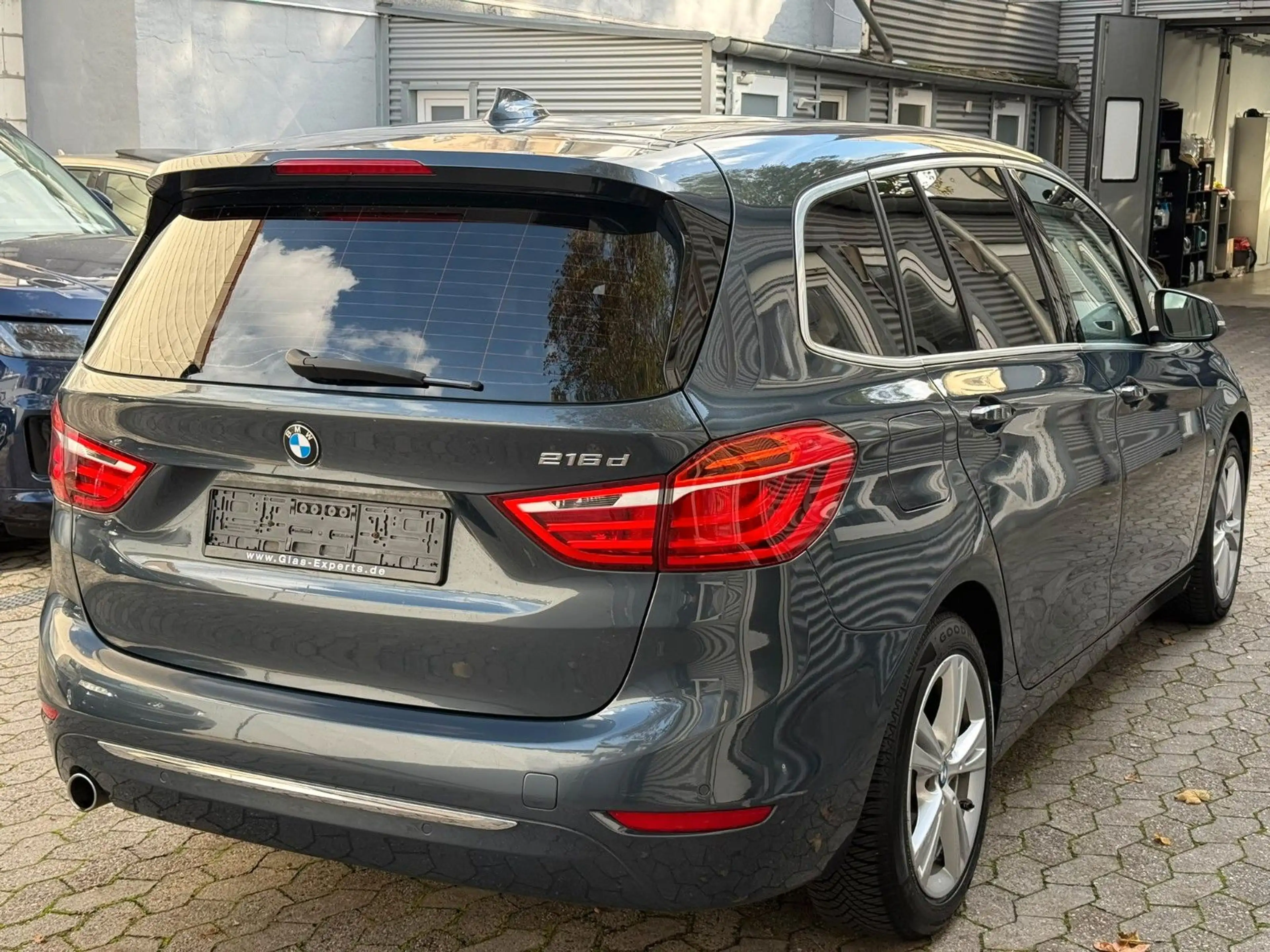 BMW 216 d Gran Tourer Luxury Navi Vollleder — photo 2