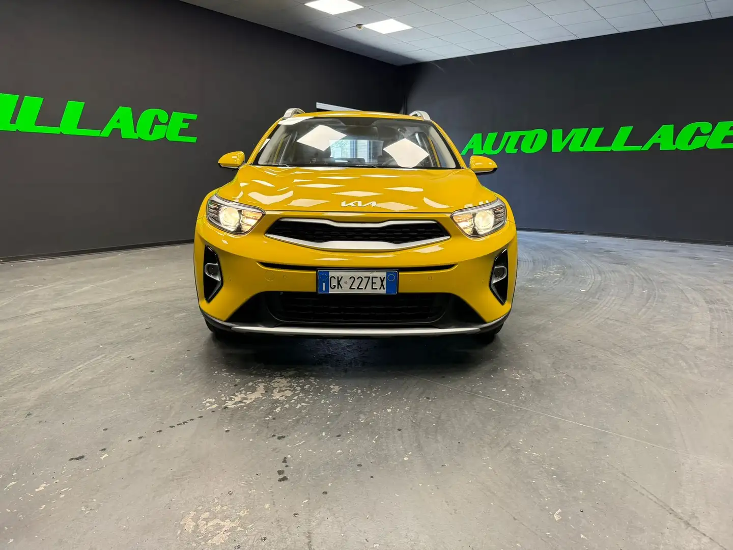 Kia Stonic Stonic 1.2 dpi Urban 84cv Jaune - 2
