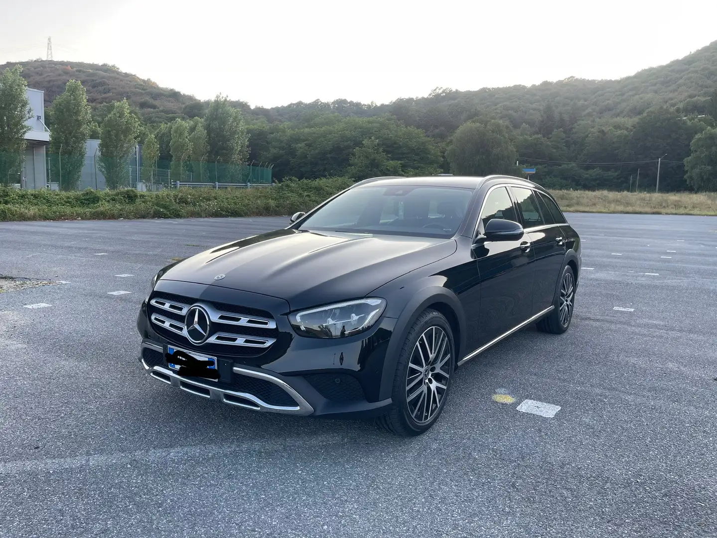 Mercedes-Benz E 220 SW All-Terrain d Business Sport 4matic auto Nero - 1