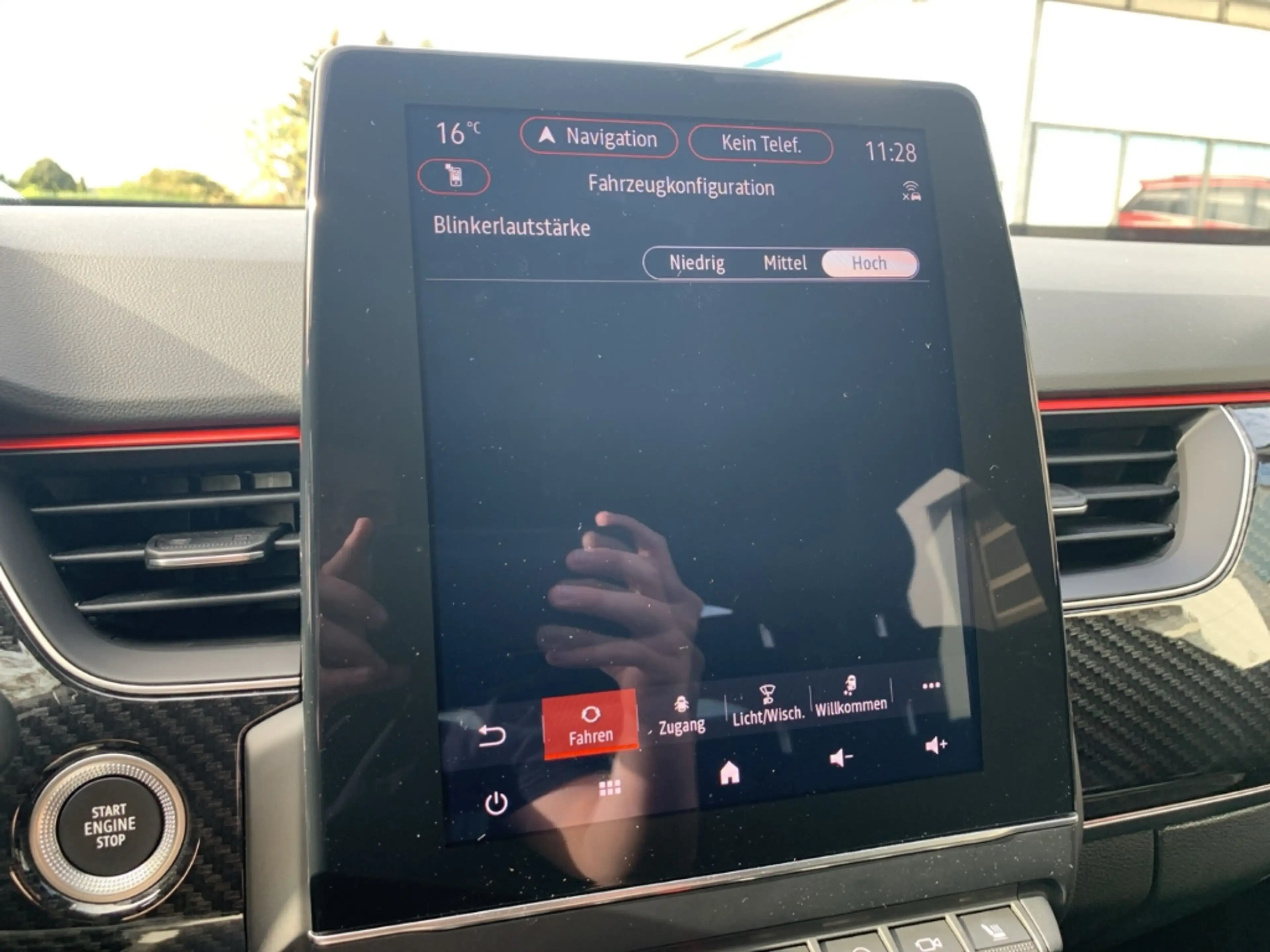 Renault Arkana R.S. LINE TCE 160 EDC NAVI+KLIMA+SHZ+LED+ — photo 42