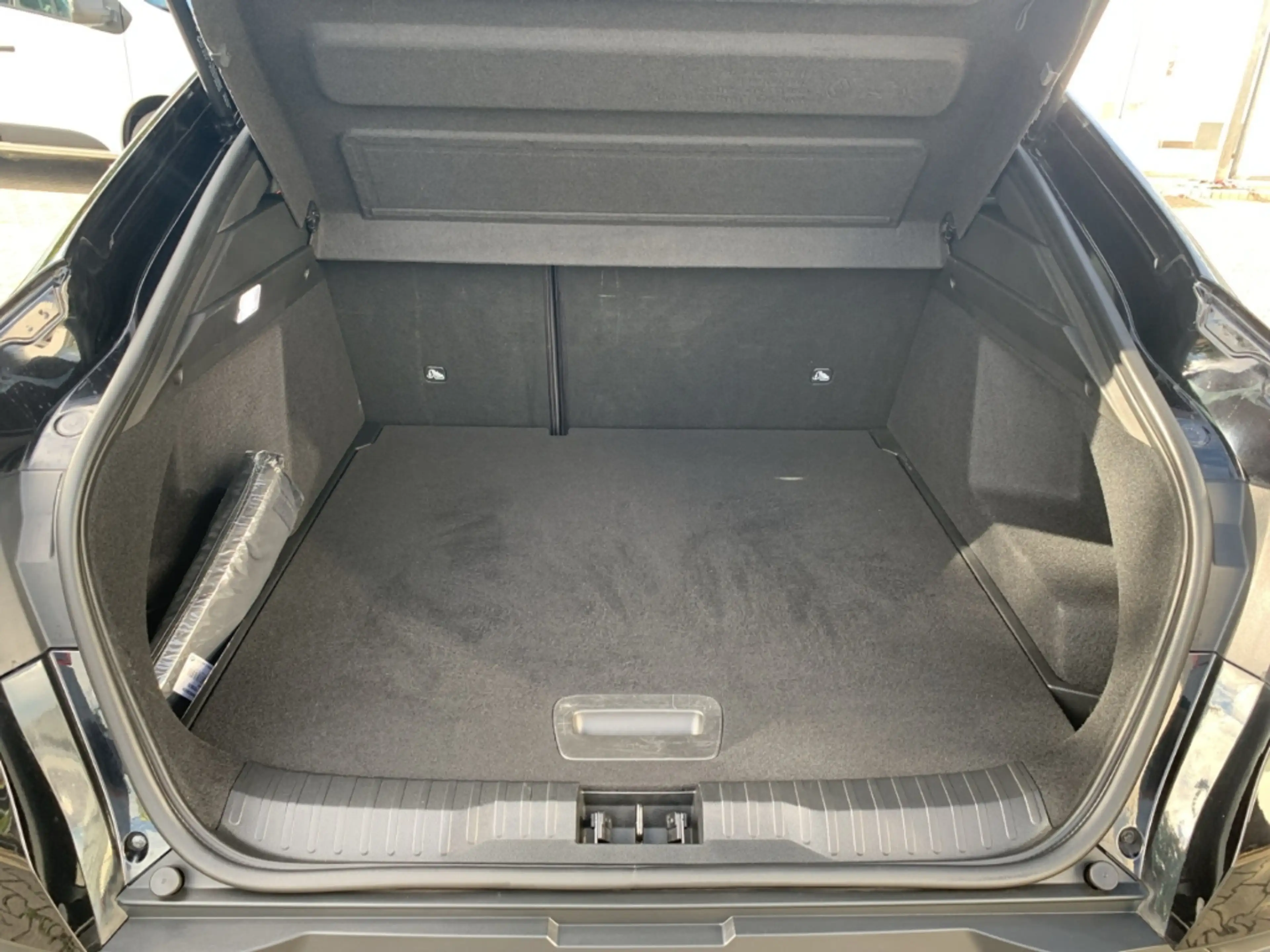Renault Arkana R.S. LINE TCE 160 EDC NAVI+KLIMA+SHZ+LED+ — photo 12