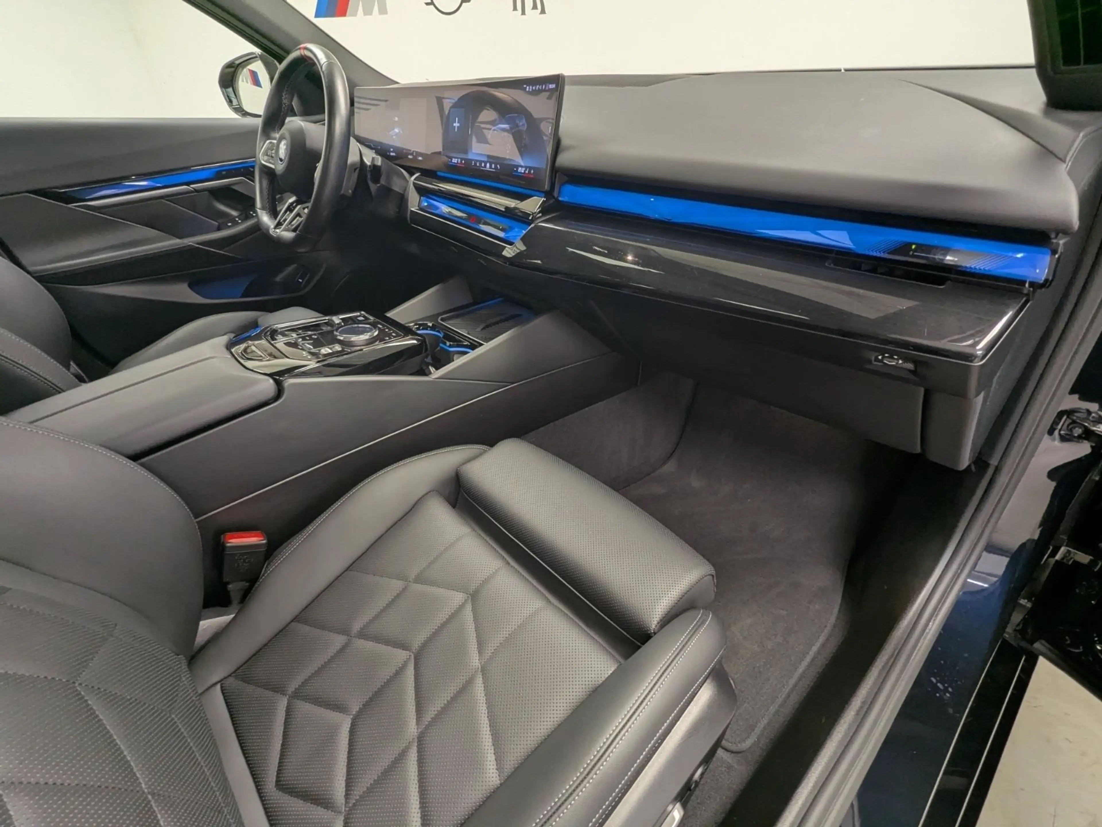 BMW i5 M60 xDrive M Sport Pro Pano AHK DA Prof PA Prof — photo 5