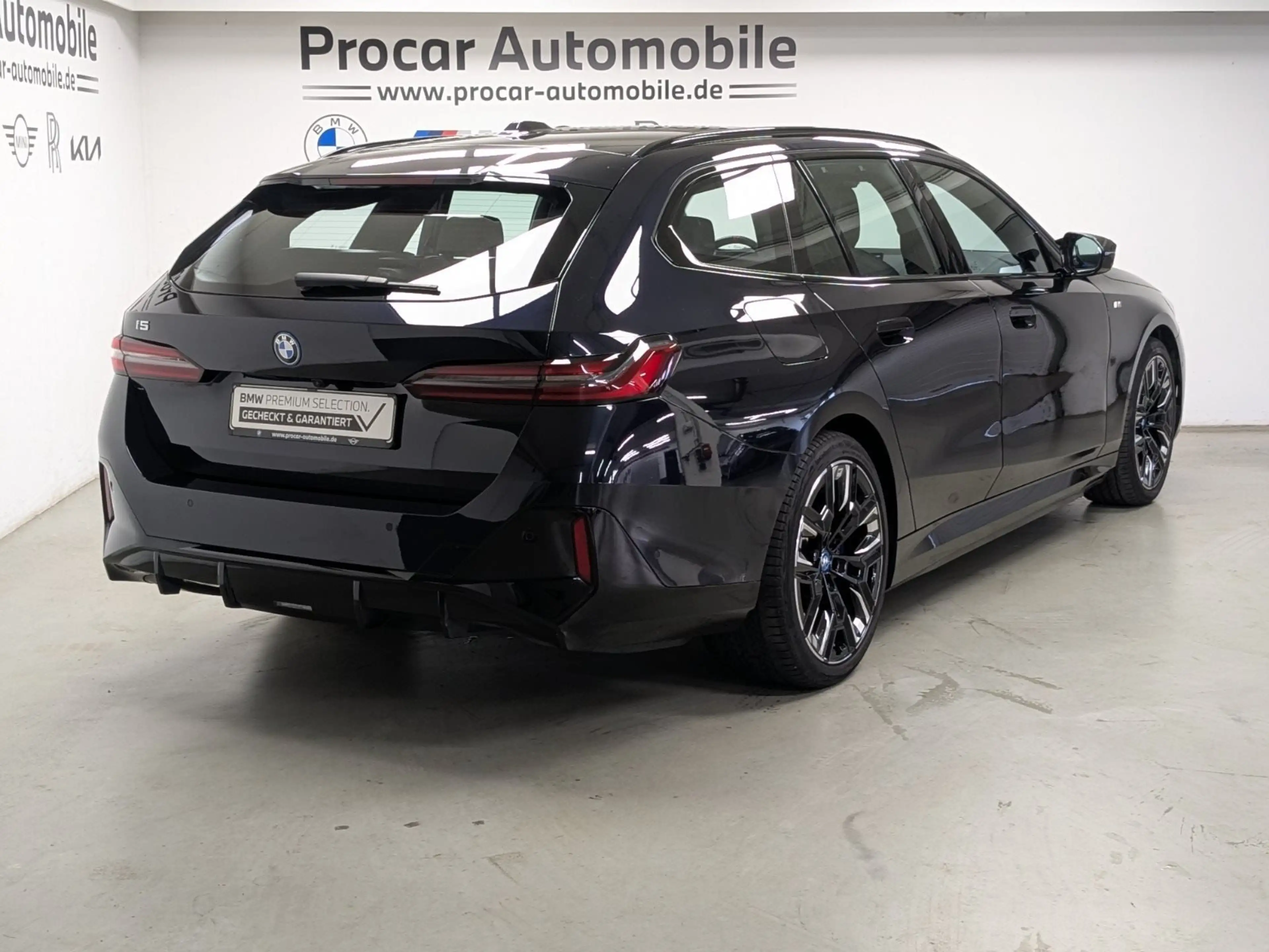 BMW i5 M60 xDrive M Sport Pro Pano AHK DA Prof PA Prof — photo 3
