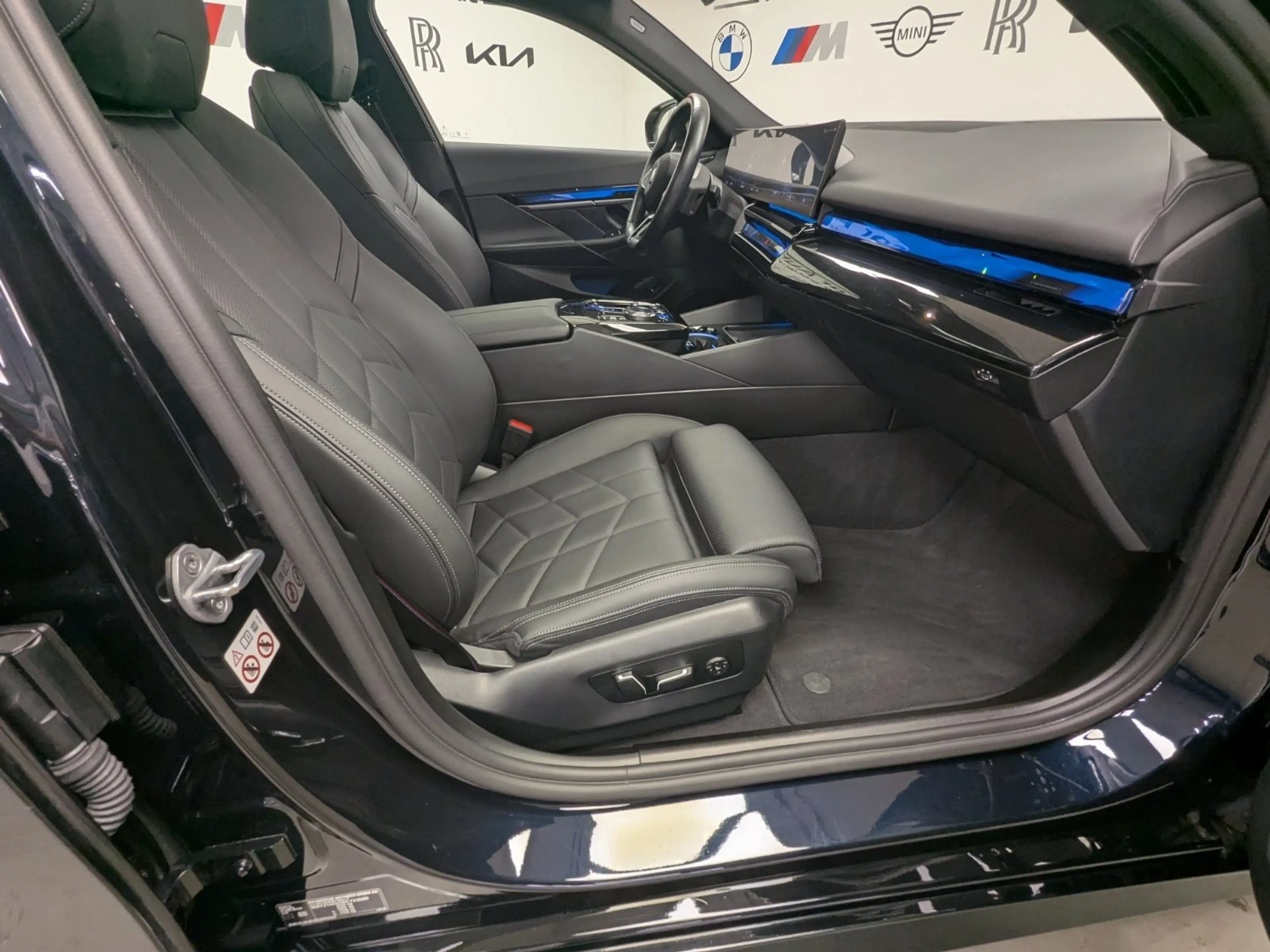 BMW i5 M60 xDrive M Sport Pro Pano AHK DA Prof PA Prof — photo 6