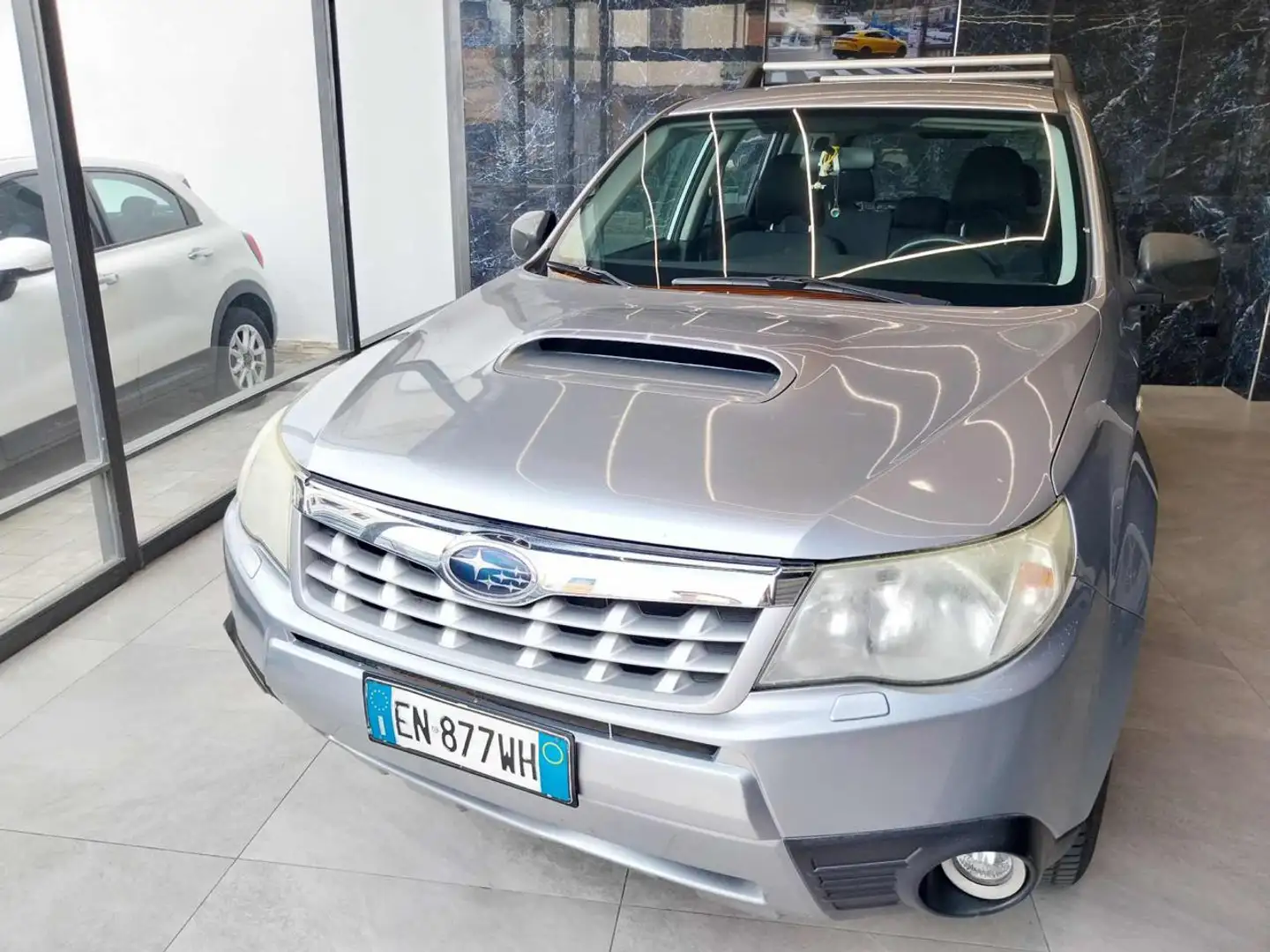 Subaru Forester 2.0D MOTORE BATTE Gris - 2