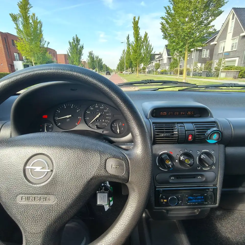 Opel Corsa 1.2i-16V Strada Cool, foto 11