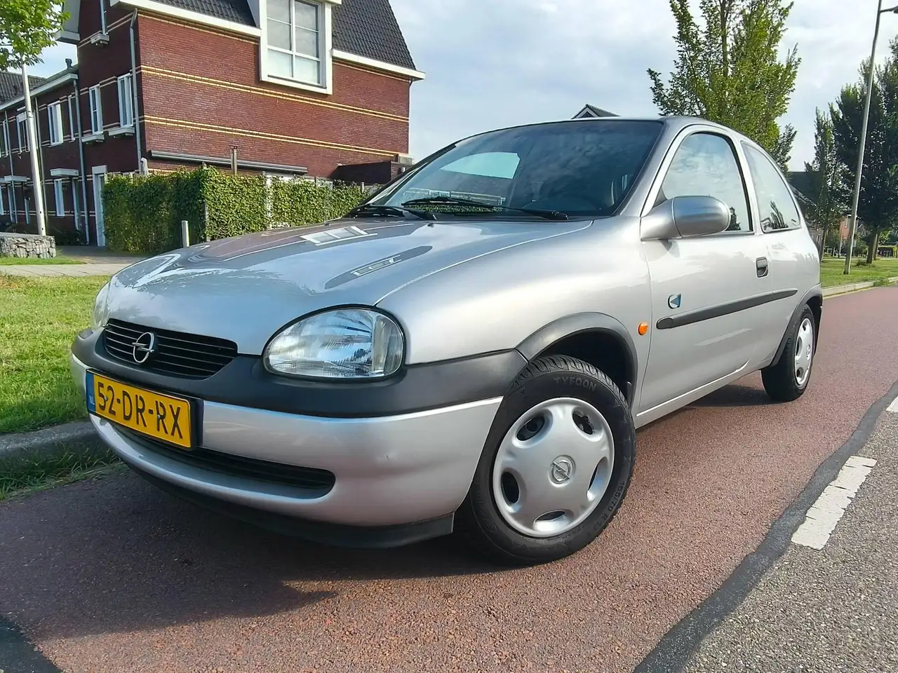 Opel Corsa 1.2i-16V Strada Cool, foto 1