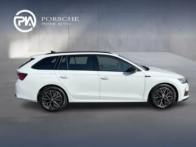 Skoda Octavia view 6
